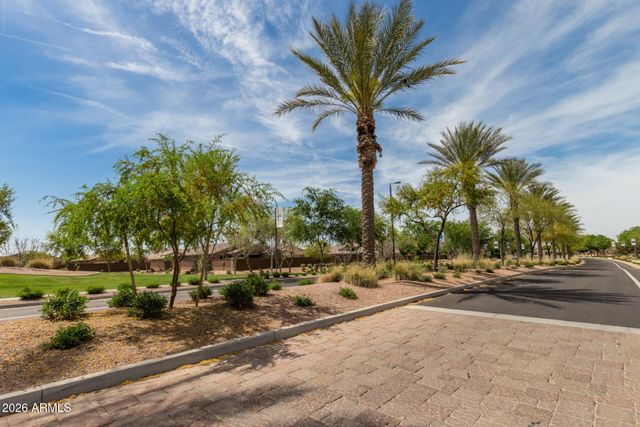528 W EVERGREEN PEAR Avenue, San Tan Valley, AZ 85140