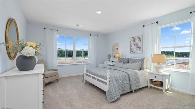 206 Hungerford Boulevard, Jamestown, NC 27282