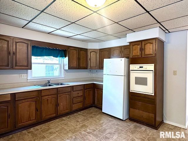 2027 HERBERT Street, Murphysboro, IL 62966