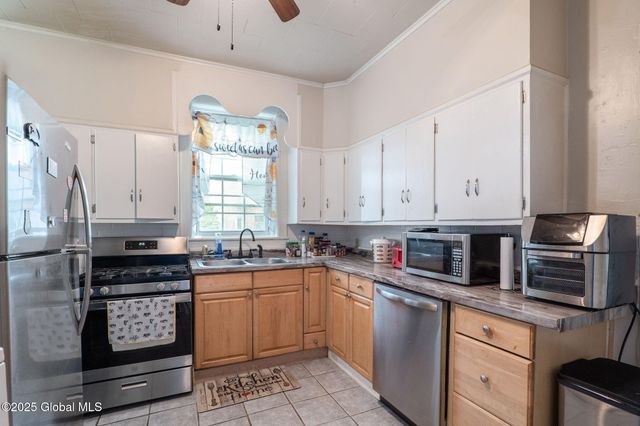 462-470 2nd Avenue, Troy, NY 12182