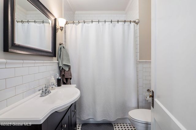 462-470 2nd Avenue, Troy, NY 12182