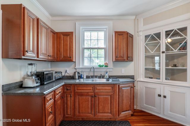 462-470 2nd Avenue, Troy, NY 12182