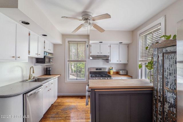 462-470 2nd Avenue, Troy, NY 12182