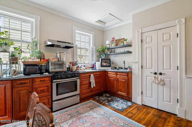 462-470 2nd Avenue, Troy, NY 12182