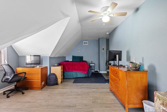 421 E Rio Grande, Pearsall, TX 78061