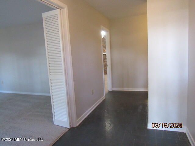 718 Woodhill Road, Jackson, MS 39206