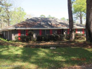 718 Woodhill Road, Jackson, MS 39206
