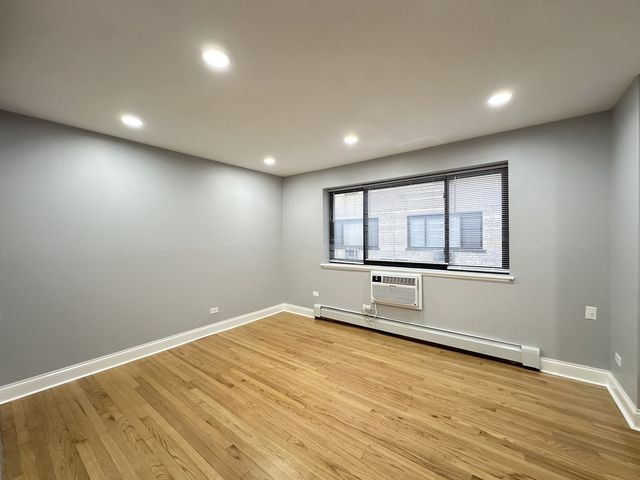 6954 N Sheridan Road 312, Chicago, IL 60626