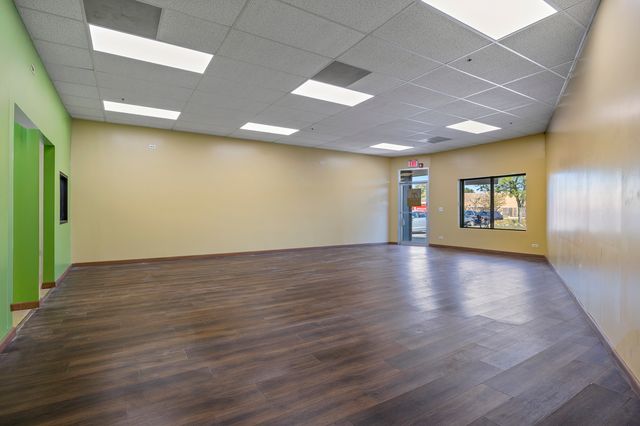 27W209 Geneva Road, Winfield, IL 60190