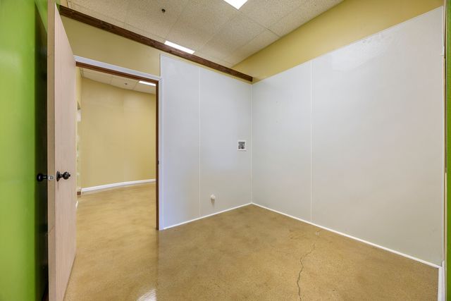 27W209 Geneva Road, Winfield, IL 60190