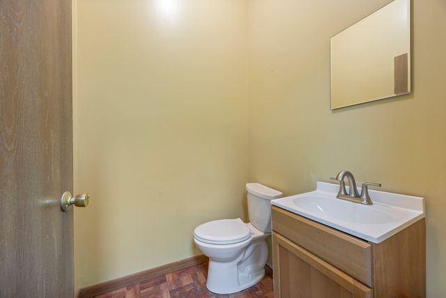 27W209 Geneva Road, Winfield, IL 60190