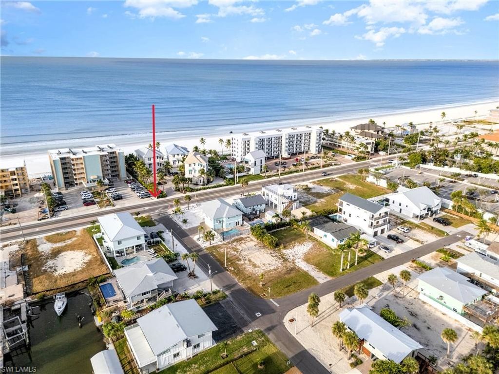 311 Bayland RD, FORT MYERS BEACH, FL 33931 — exterior