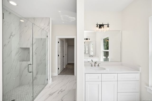1801 N Chateau, Kerrville, TX 78028