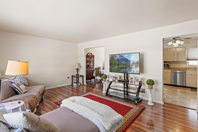 970 Princewood Avenue, Lakewood, NJ 08701