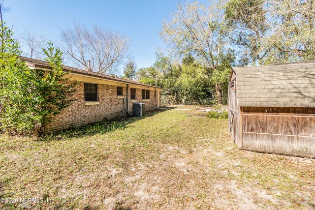 521 QUAIL Lane, Macclenny, FL 32063