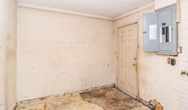 521 QUAIL Lane, Macclenny, FL 32063