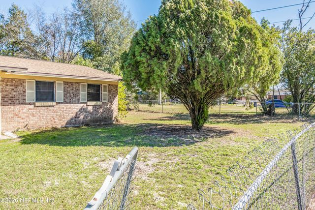 521 QUAIL Lane, Macclenny, FL 32063