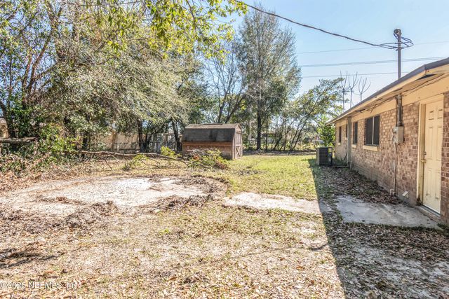 521 QUAIL Lane, Macclenny, FL 32063