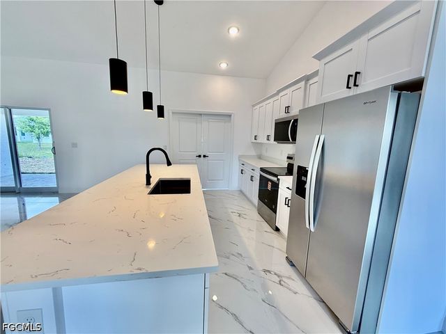 2600 26th ST W, Lehigh Acres, FL 33971
