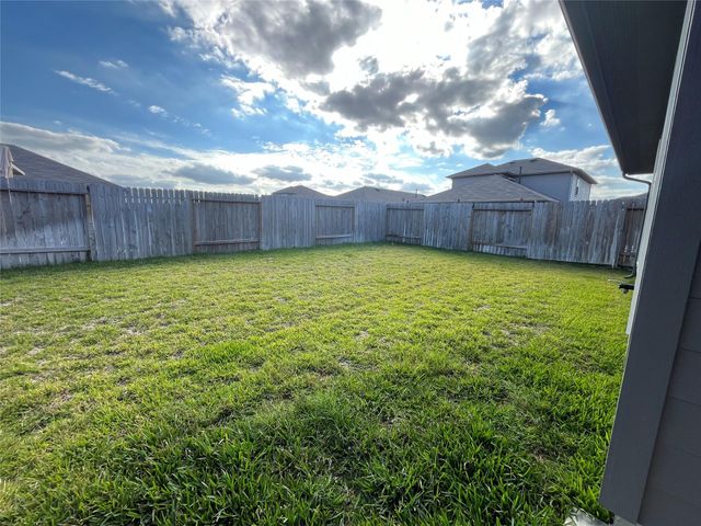 16818 Short Pines Drive, Conroe, TX 77302