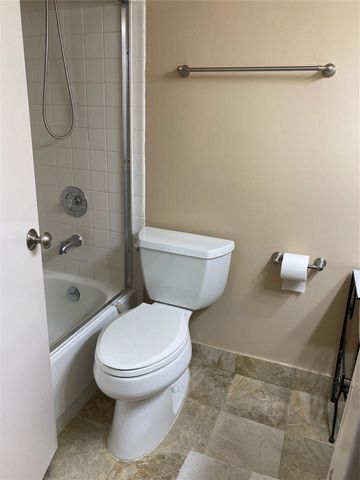 7515 NW 79th Avenue 311, Tamarac, FL 33321