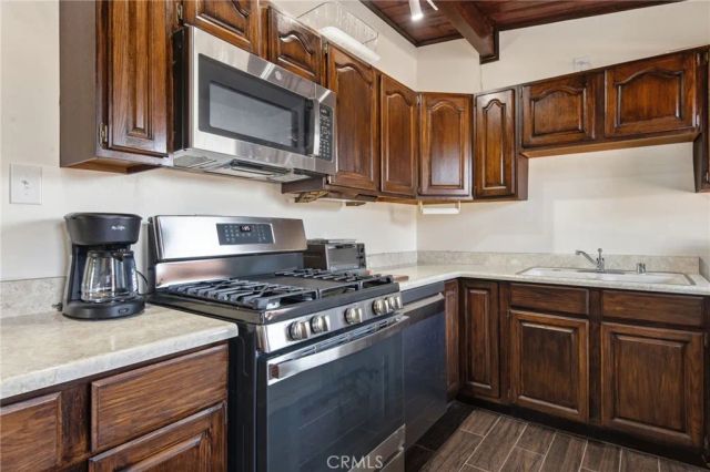 5913 N Orangecrest Avenue, Azusa, CA 91702