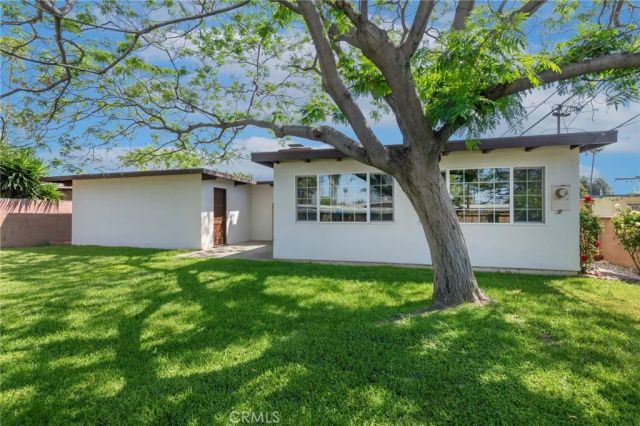 5913 N Orangecrest Avenue, Azusa, CA 91702