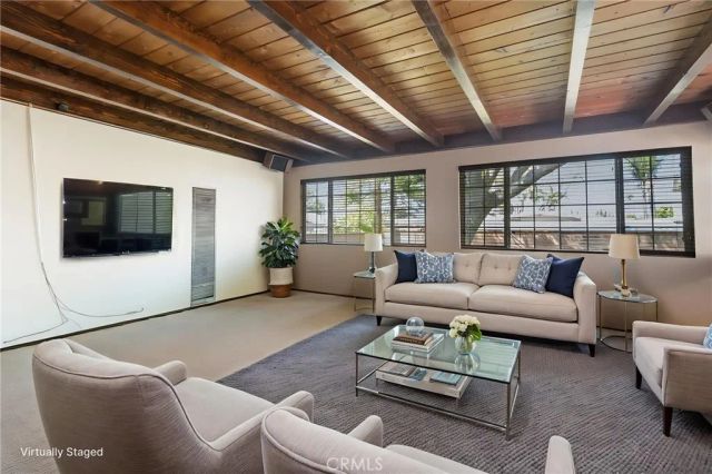 5913 N Orangecrest Avenue, Azusa, CA 91702