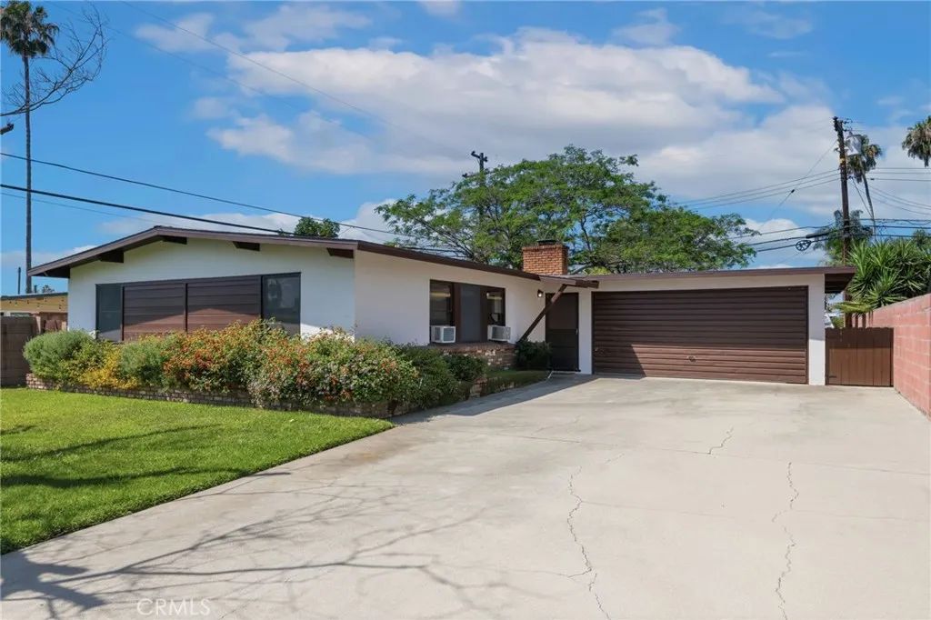 5913 N Orangecrest Avenue, Azusa, CA 91702