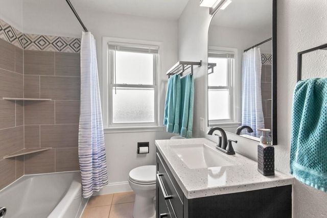 1006 S 109th STREET, West Allis, WI 53214