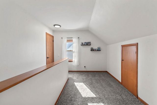 1006 S 109th STREET, West Allis, WI 53214