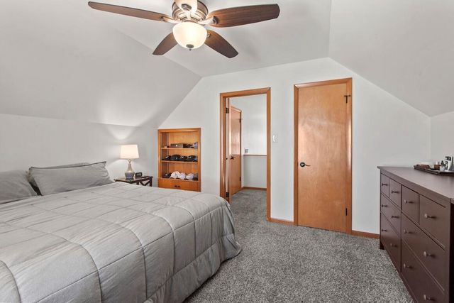 1006 S 109th STREET, West Allis, WI 53214