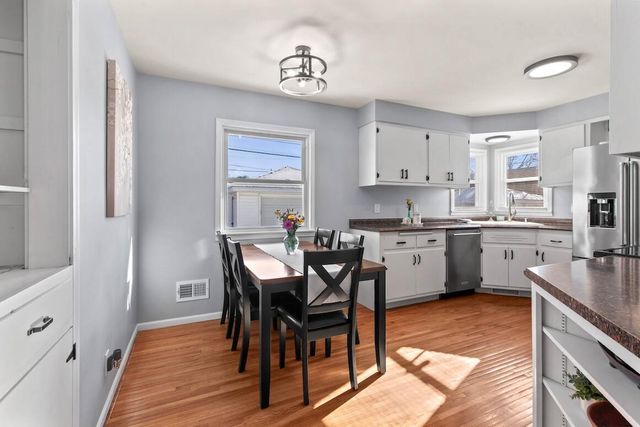 1006 S 109th STREET, West Allis, WI 53214