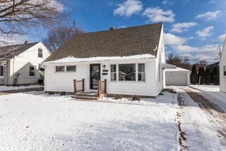 1006 S 109th STREET, West Allis, WI 53214