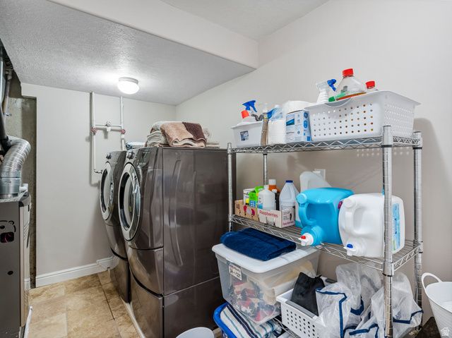 1319 E OLD MAPLE CT, Murray, UT 84117