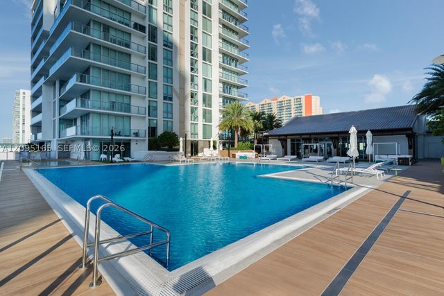 330 Sunny Isles Blvd 5-2302, Sunny Isles Beach, FL 33160
