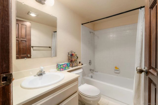 5715 Baltimore 34, La Mesa, CA 91942