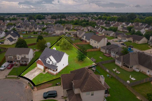 3563 Neena Ct, Clarksville, TN 37042