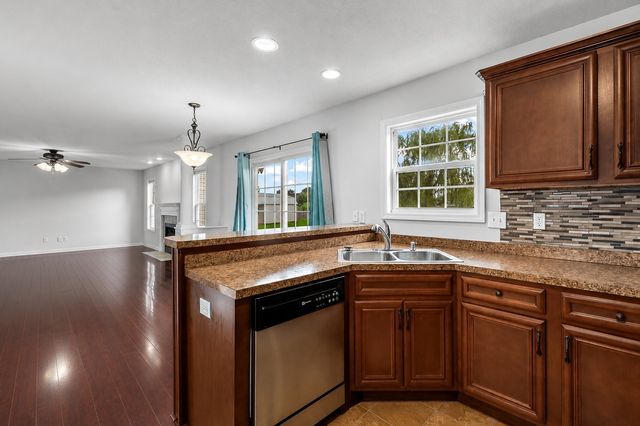 3563 Neena Ct, Clarksville, TN 37042