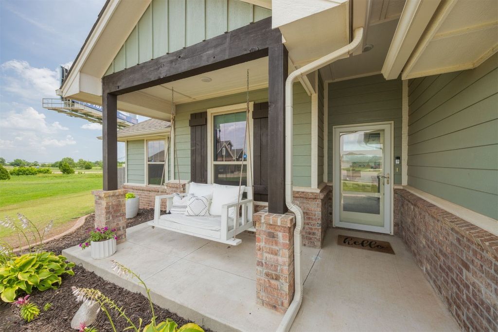 10800 NW 5th Street, Yukon, OK 73099