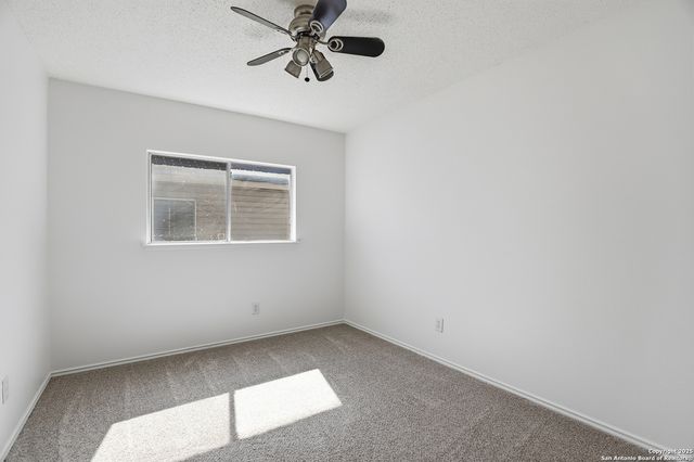 435 territory oak, San Antonio, TX 78253