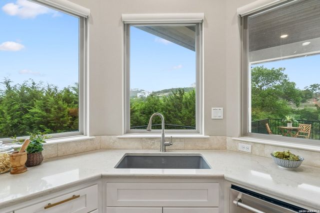 10827 NINA RDG, San Antonio, TX 78255