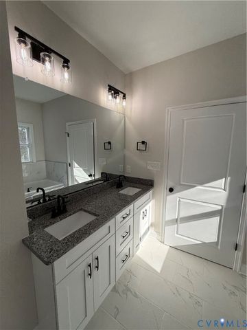 192 Woodmount Dr, Colonial Beach, VA 22443