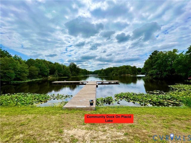 192 Woodmount Dr, Colonial Beach, VA 22443