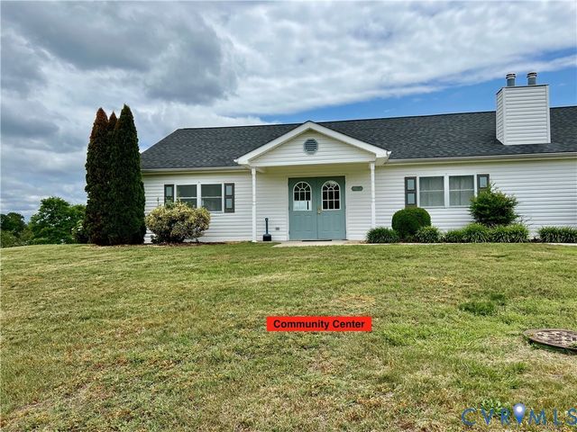 192 Woodmount Dr, Colonial Beach, VA 22443