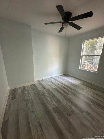 710 Sterling, San Antonio, TX 78220