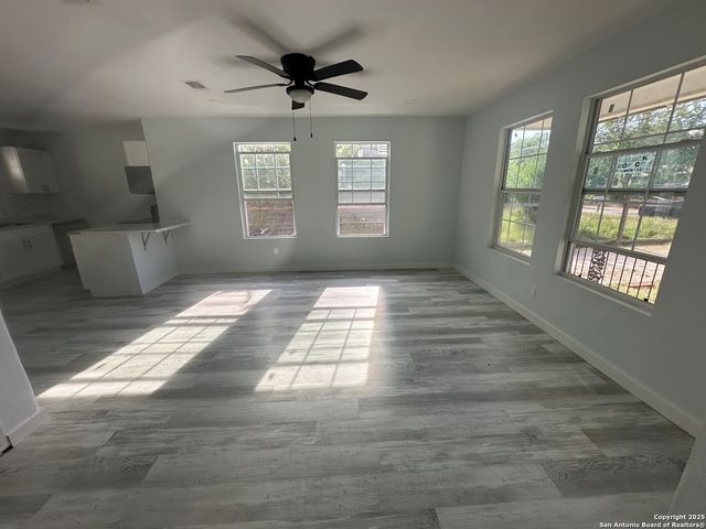 710 Sterling, San Antonio, TX 78220