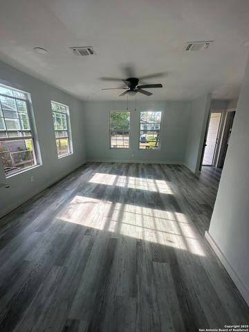 710 Sterling, San Antonio, TX 78220