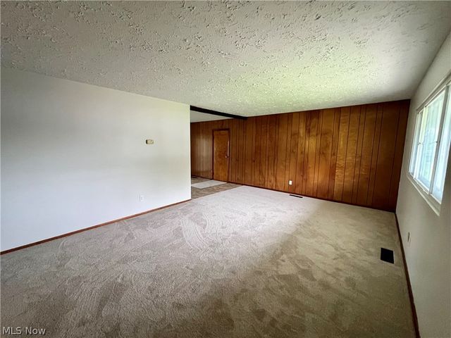 4135 Sabin Drive, Rootstown, OH 44272