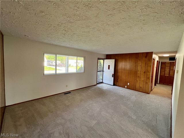 4135 Sabin Drive, Rootstown, OH 44272